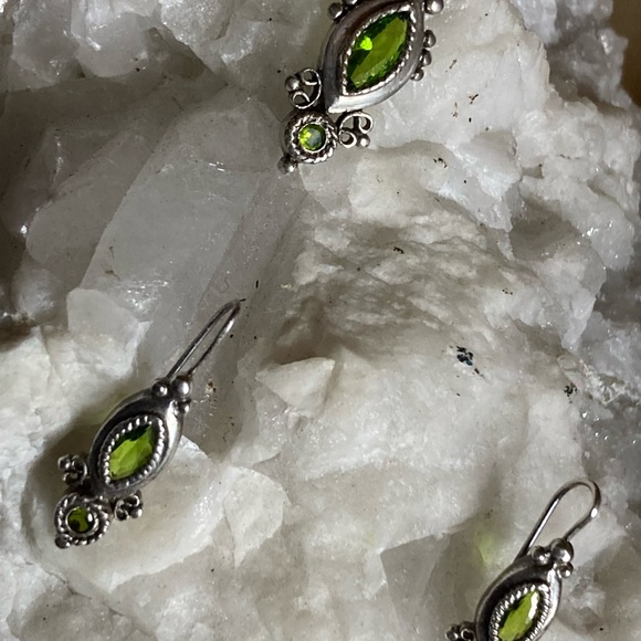 Silver Pendant with matching earrings Vintage - Picture 5 of 5